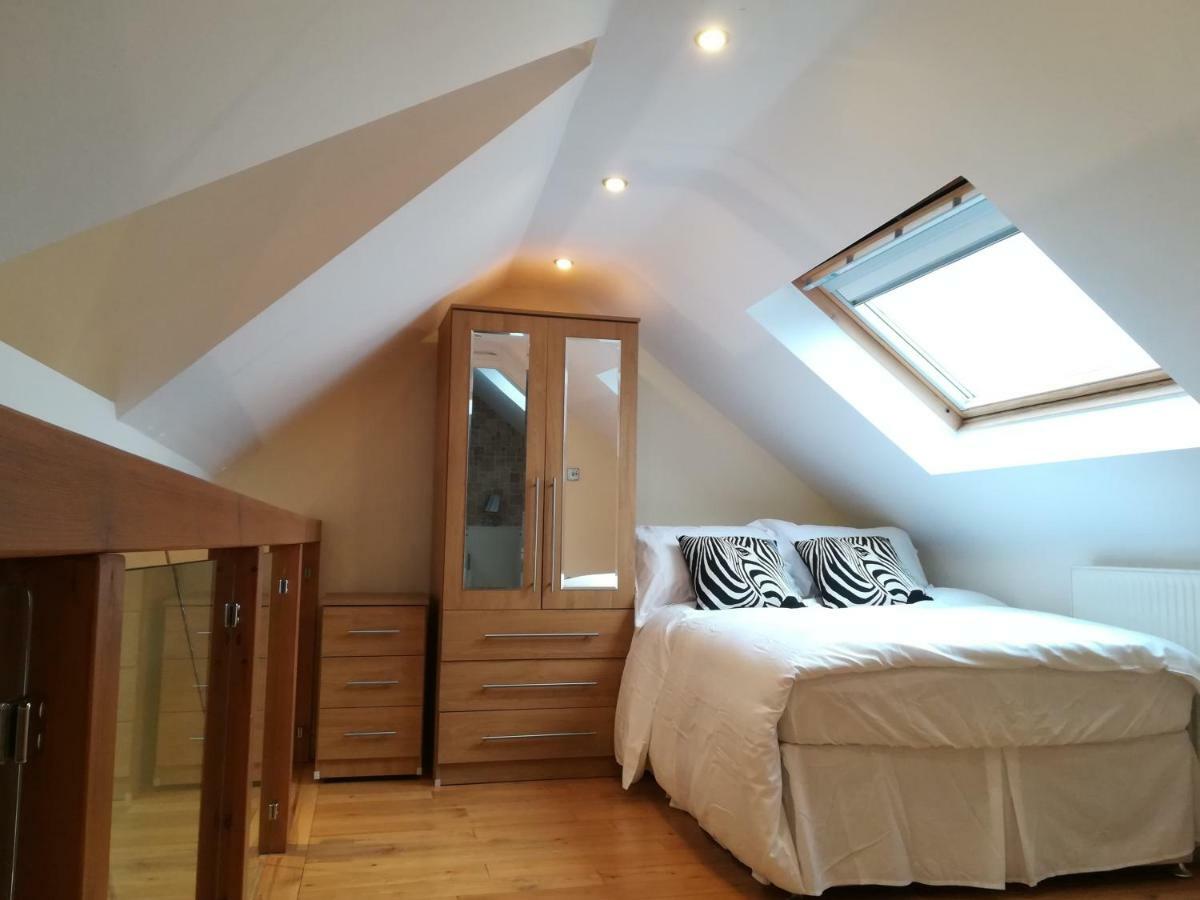 Modern, 2 Bedroom Apartment With Sofa Bed, Uplands, 斯旺西 外观 照片