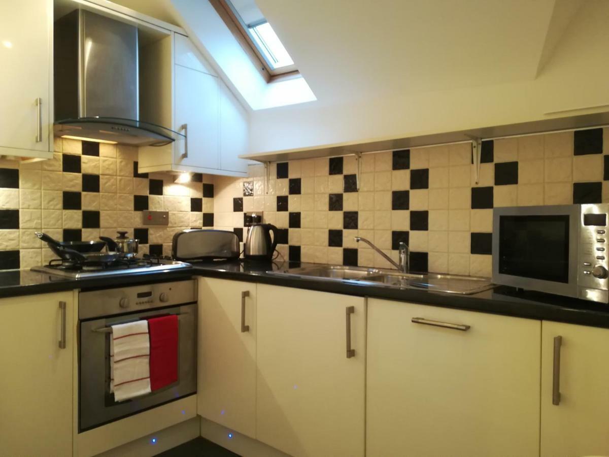 Modern, 2 Bedroom Apartment With Sofa Bed, Uplands, 斯旺西 外观 照片